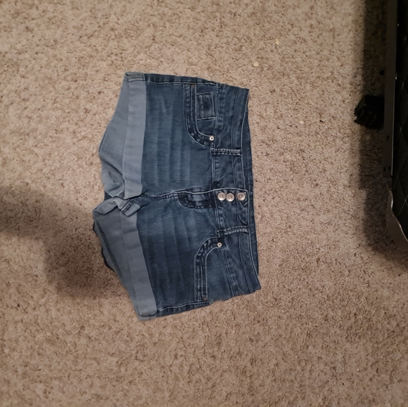 Denim shorts, size medium! - Picture 2 of 4